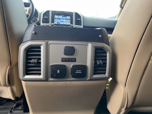 Used 2017 Ford F150 Lariat w/ Equipment Group 502A Luxury AWD/4WD image 15