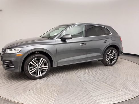 Used 2020 Audi Q5 e Premium Plus w/ Premium Plus Package AWD/4WD image 6