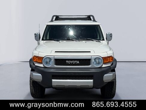 Used 2014 Toyota FJ Cruiser 4WD w/ Upgrade Package image 8