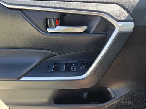 Certified 2023 Toyota RAV4 XLE w/ Convenience Package image 28