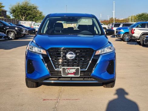 Used 2025 Nissan Kicks Play S FWD image 9