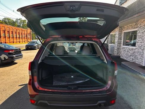 Used 2023 Subaru Forester Premium AWD/4WD image 19