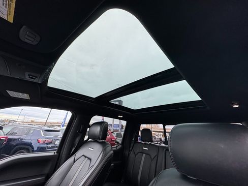 Used 2018 Ford F150 Platinum w/ Technology Package image 22