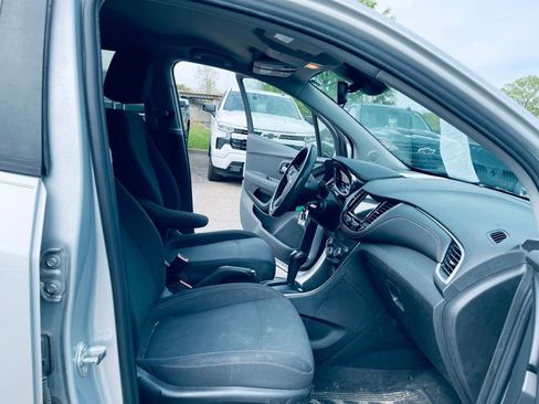 Used 2019 Chevrolet Trax LS w/ Tint and Cruise Package FWD image 22