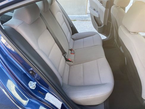 Used 2019 Hyundai Elantra SEL FWD image 15