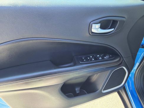 Used 2021 Jeep Compass Sport FWD image 15