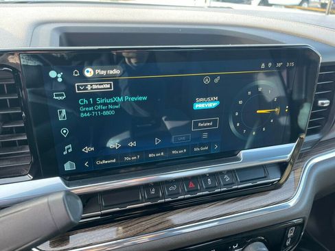 Used 2024 Chevrolet Silverado 2500 LT w/ Z71 Off-Road Package image 25