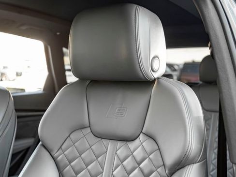 Used 2019 Audi SQ5 Premium Plus w/ Premium Plus Package AWD/4WD image 15