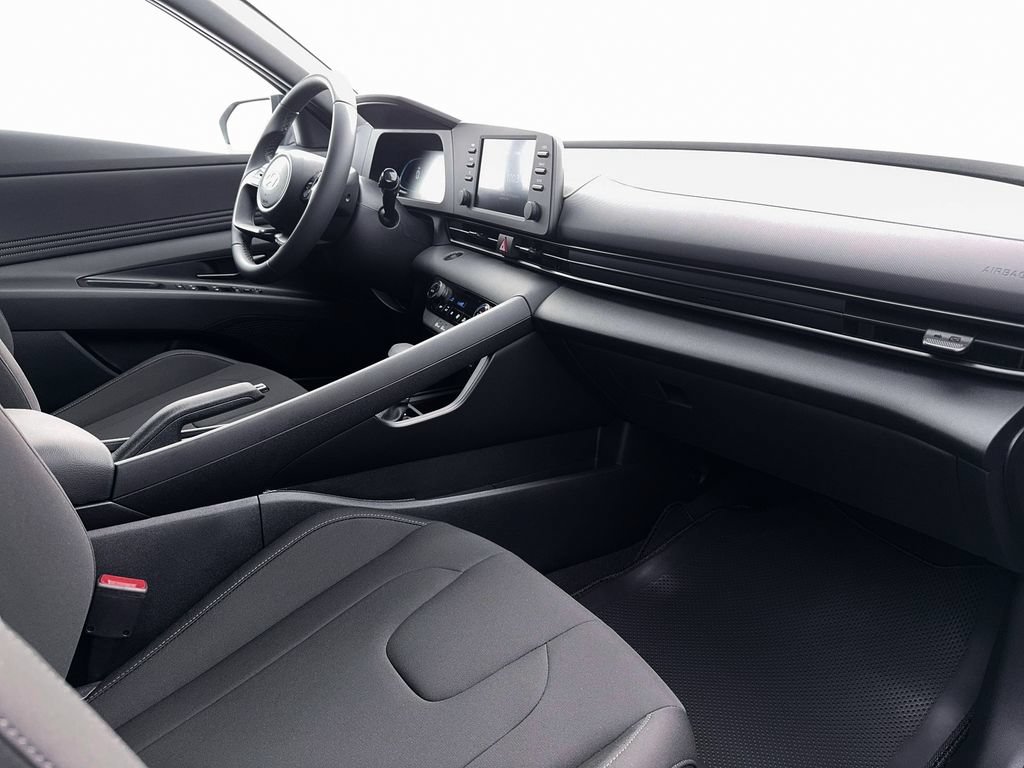 New 2026 Hyundai Elantra Sport FWD image 15