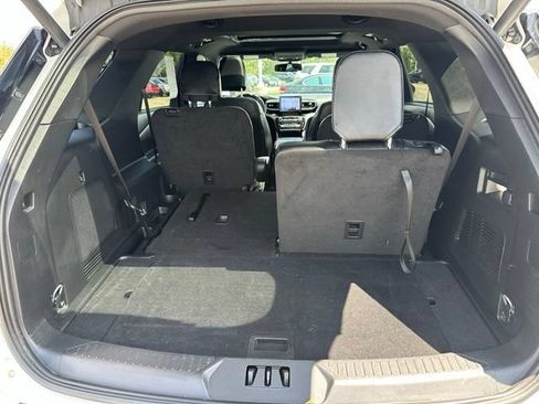 Used 2023 Ford Explorer ST-Line w/ Class IV Trailer Tow Package AWD/4WD image 8