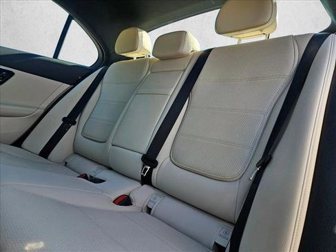 Certified 2023 Mercedes-Benz C 300 4MATIC Sedan image 18