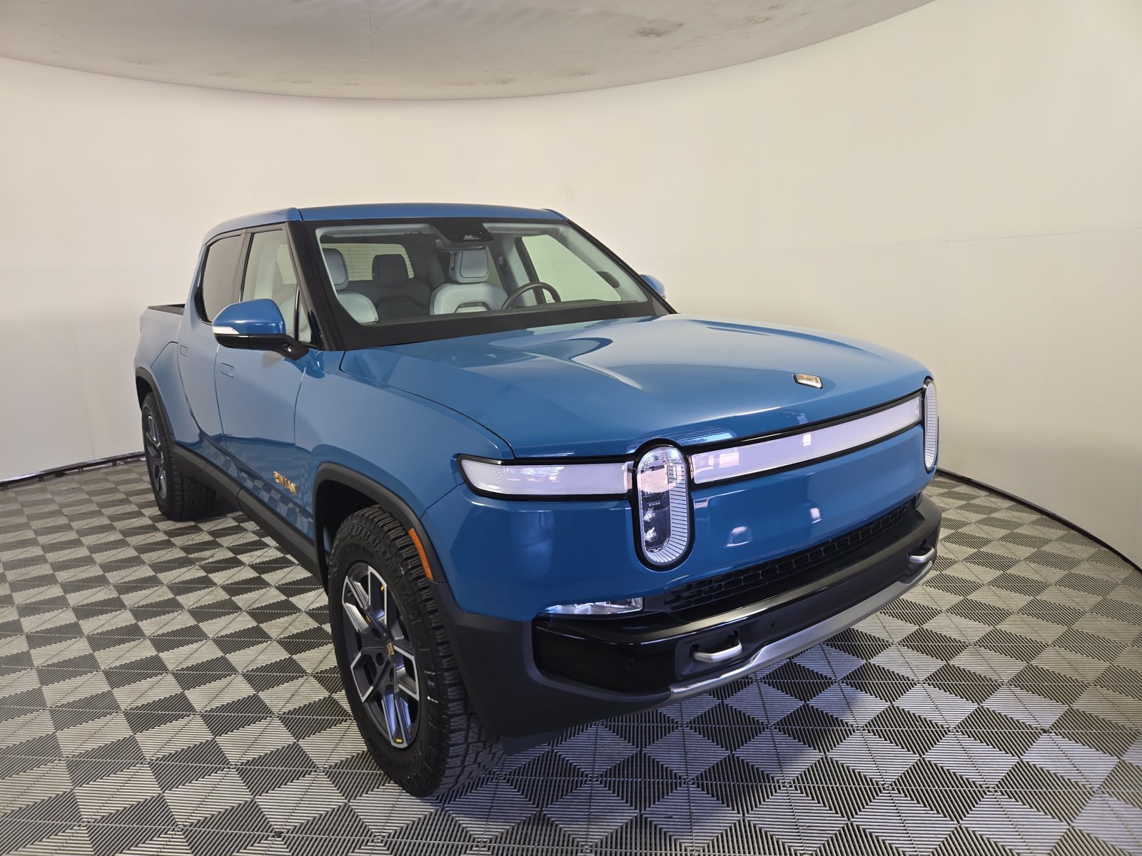 Used 2022 Rivian R1T Launch Edition AWD/4WD image 7