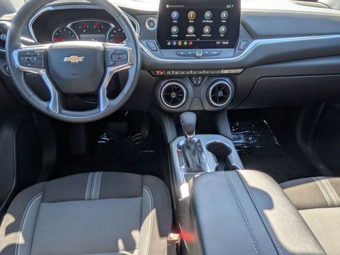 Used 2025 Chevrolet Blazer LT AWD/4WD image 24