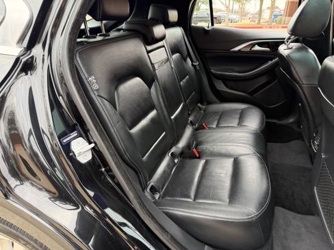 Used 2017 INFINITI QX30 Premium w/ Navigation Package image 19