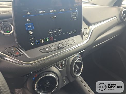 Used 2025 Chevrolet Blazer LT AWD/4WD image 8