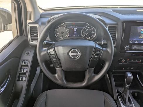 Used 2024 Nissan Frontier SV w/ Technology Package RWD image 32