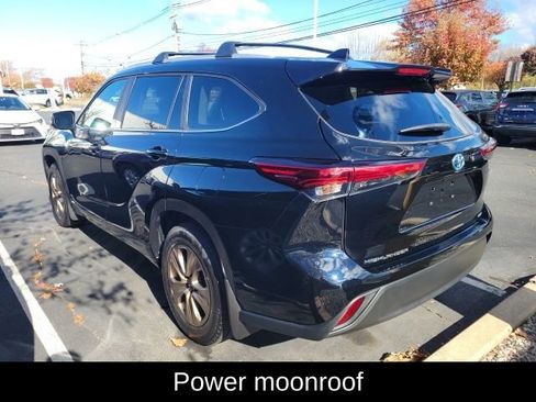 Certified 2023 Toyota Highlander Bronze Edition image 9