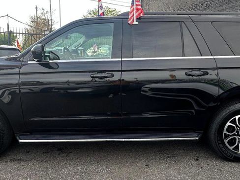 Used 2023 Ford Expedition Max XLT AWD/4WD image 4