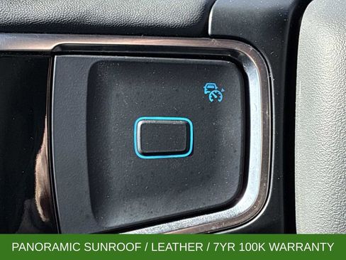 Used 2025 Ford Expedition Active image 27