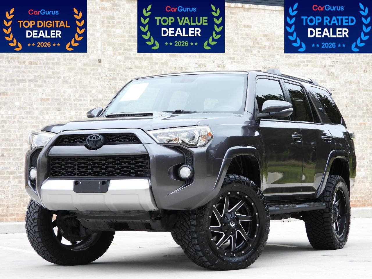 Used 2018 Toyota 4Runner TRD Off-Road Premium AWD/4WD image 2