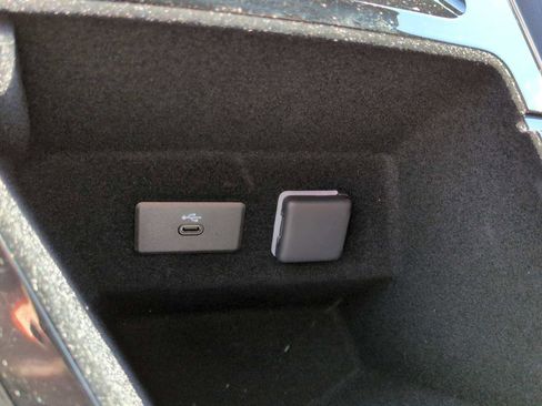 New 2025 Cadillac Lyriq Luxury image 21