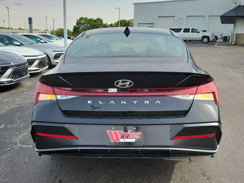 New 2026 Hyundai Elantra SEL Sport Premium FWD image 4