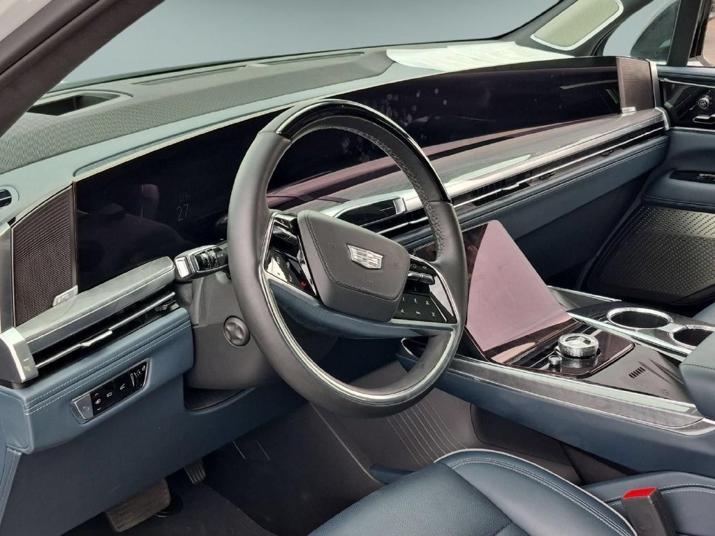 New 2025 Cadillac Escalade IQ Sport 2 AWD/4WD image 9