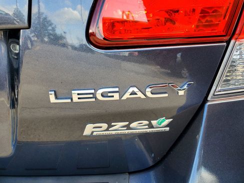 Used 2013 Subaru Legacy 2.5i Premium w/ All-Weather Pkg AWD/4WD image 14