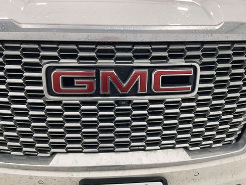Used 2021 GMC Yukon Denali RWD image 27