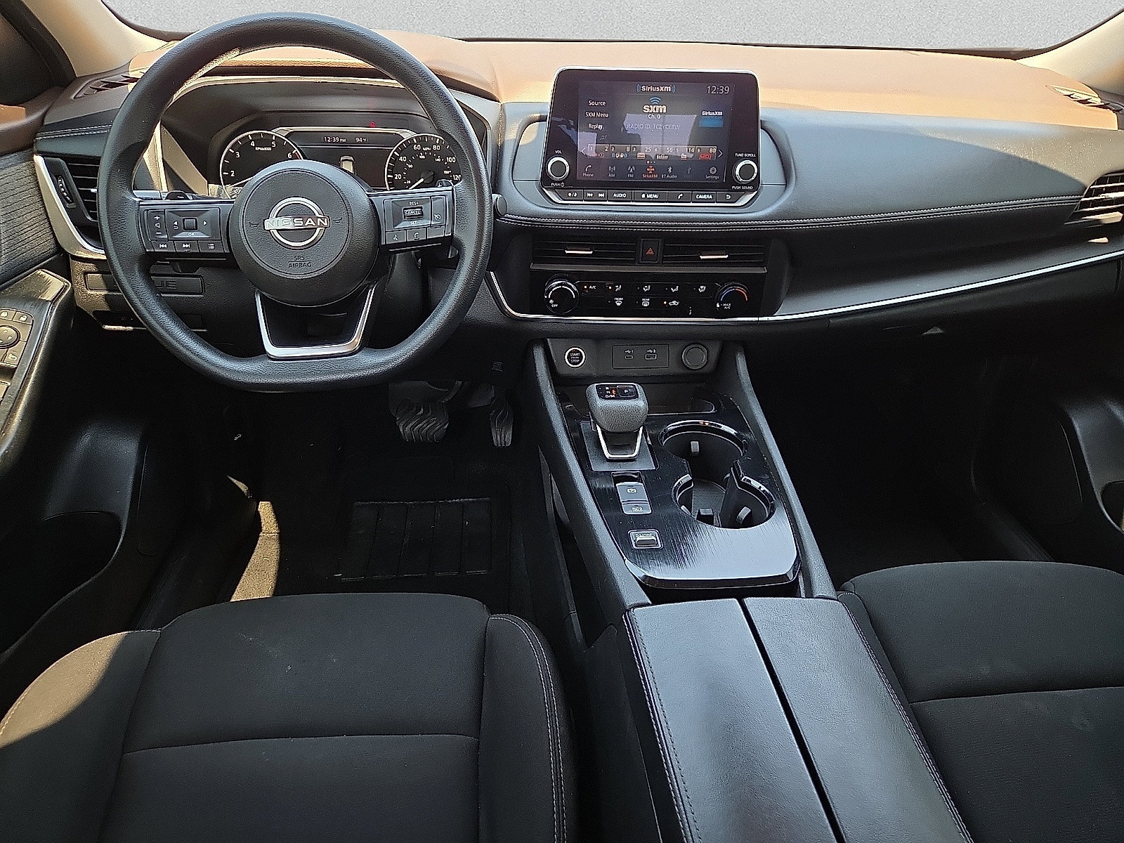 Used 2023 Nissan Rogue S FWD image 11