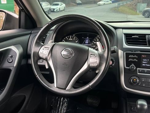 Used 2017 Nissan Altima 2.5 SR image 17
