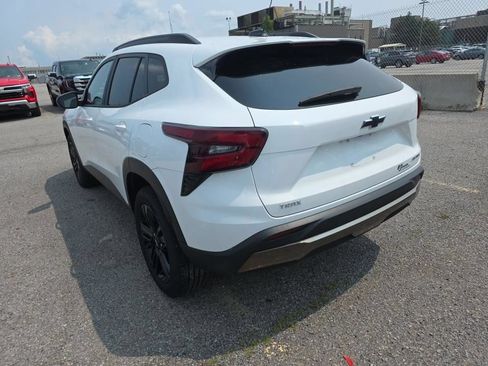 Used 2024 Chevrolet Trax ACTIV FWD image 8