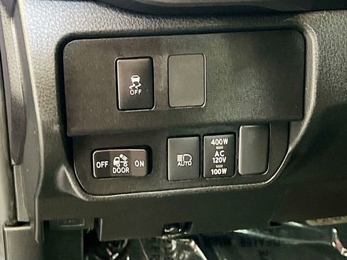 Used 2023 Toyota Tacoma TRD Off-Road AWD/4WD image 10