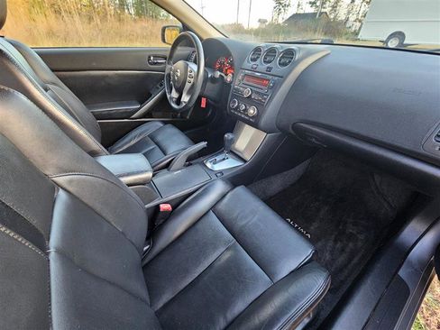 Used 2008 Nissan Altima 3.5 SE w/ Premium Pkg image 8