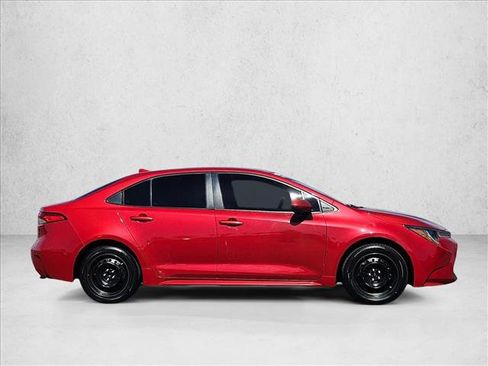 Used 2020 Toyota Corolla LE image 4