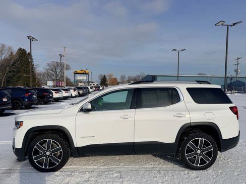 Used 2023 GMC Acadia SLT w/ Preferred Package image 2