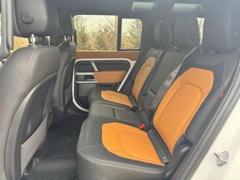 Used 2024 Land Rover Defender 110 X-Dynamic SE image 14