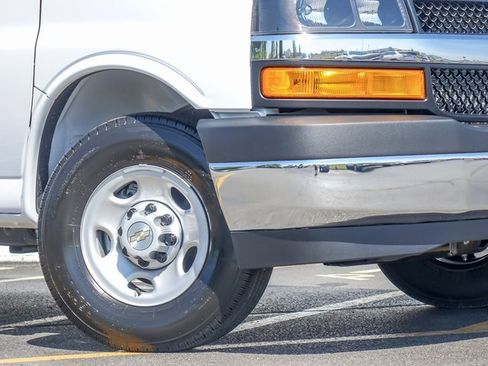 New 2025 Chevrolet Express 2500 Extended w/ Enhanced Convenience Package image 4