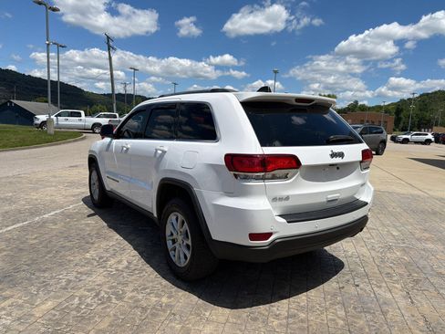 Used 2021 Jeep Grand Cherokee Laredo AWD/4WD image 6