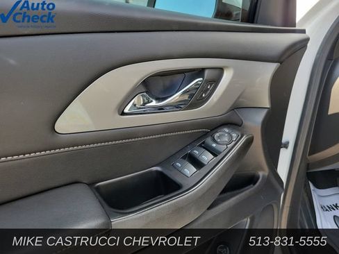 Used 2023 Chevrolet Traverse LT AWD/4WD image 19