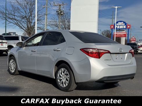 Used 2019 Toyota Corolla LE image 2