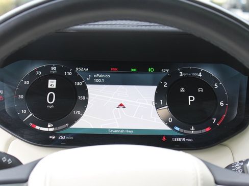 Used 2023 Land Rover Range Rover SE image 13