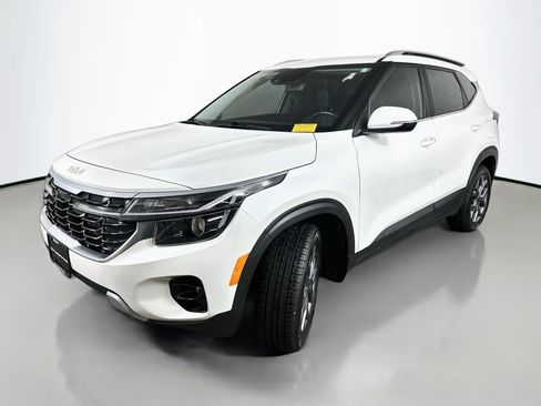Used 2024 Kia Seltos S AWD/4WD image 3