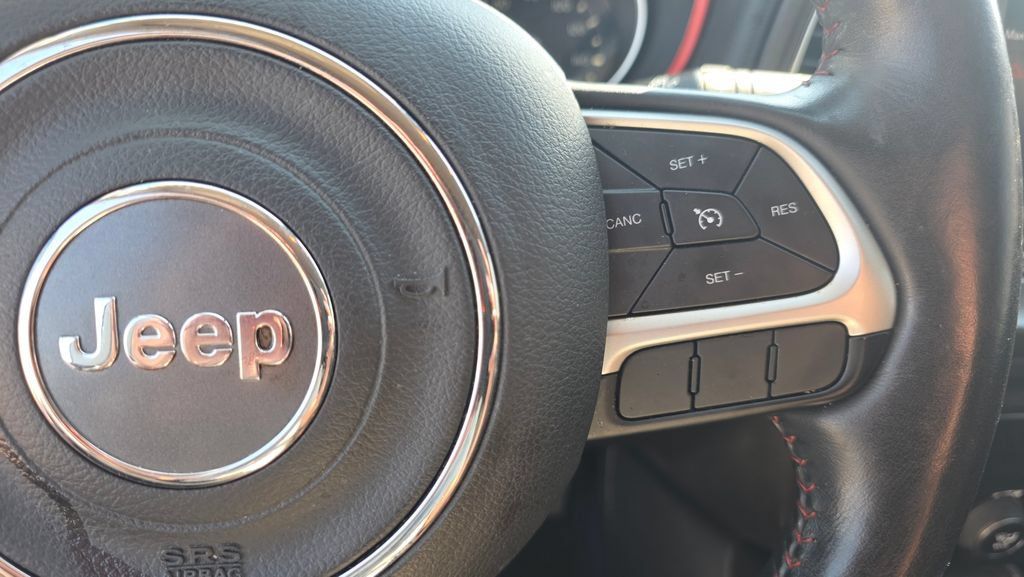 Used 2018 Jeep Compass Trailhawk w/ Cold Weather Group AWD/4WD image 15