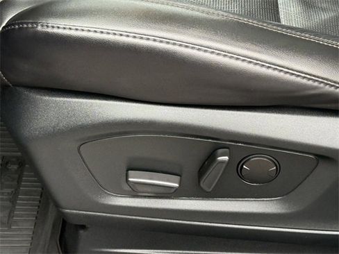 Certified 2022 Ford Explorer Platinum w/ Equipment Group 601A image 7