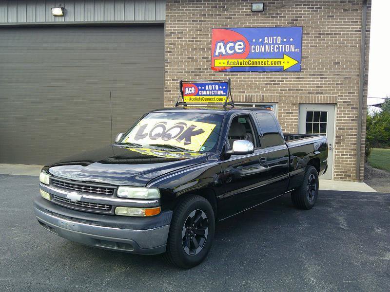 Used 2000 Chevrolet Silverado 1500 LS RWD image 2