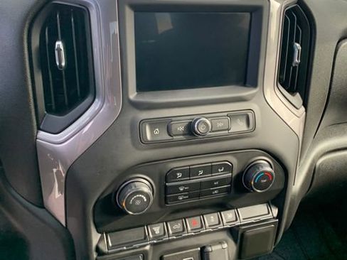 Used 2021 Chevrolet Silverado 2500 Custom w/ Custom Value Package image 21