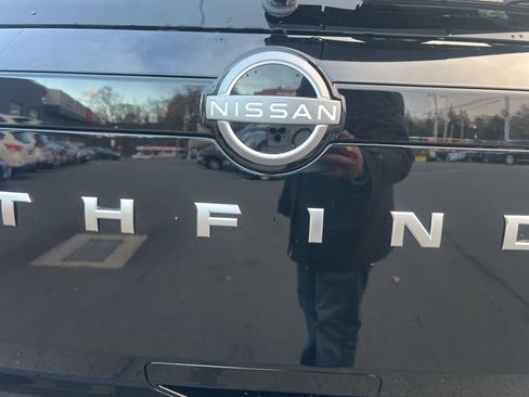 New 2025 Nissan Pathfinder SV image 43