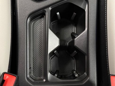 New 2025 Volkswagen Taos SE image 15