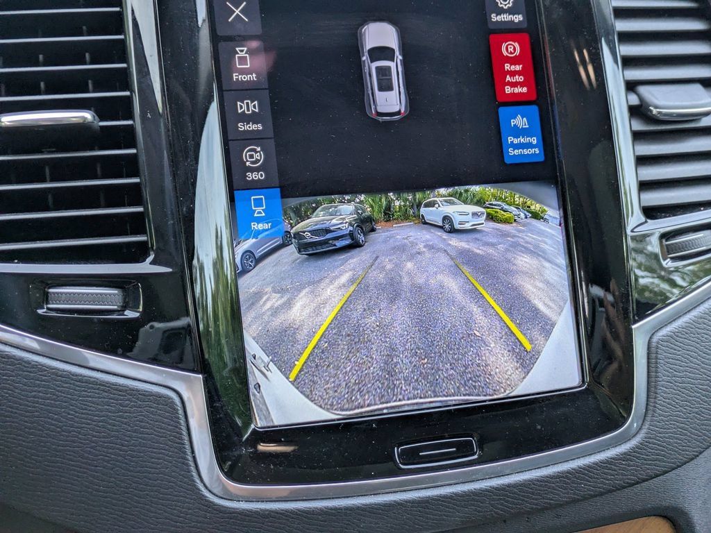 Certified 2023 Volvo XC90 B6 Plus w/ Protection Package AWD/4WD image 22